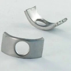 VIS EXPRESS ETRIER ACIER BRUT PERCES AU CENTRE POUR VIS M8 | Conditionnement: 100 Pieces